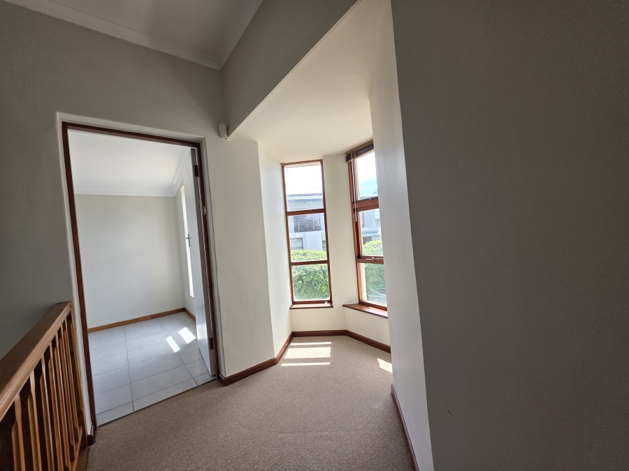 5 Bedroom Property for Sale in Bayview Western Cape
